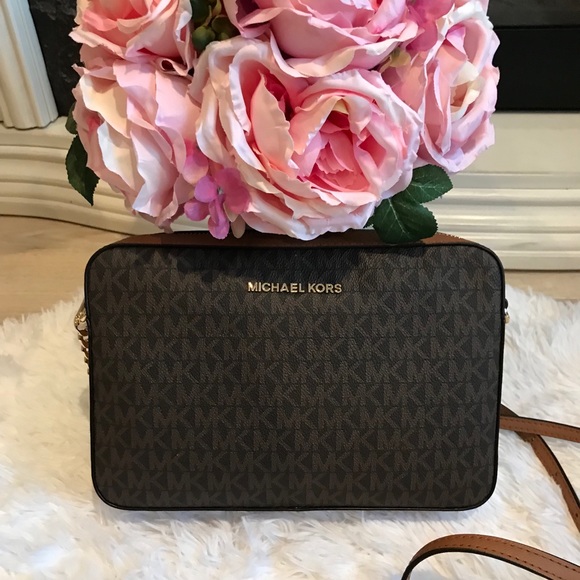 MICHAEL Michael Kors Handbags - Michael Kors Large Set Travel Crossbody